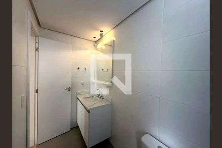 Banheiro da Suíte de apartamento para alugar com 2 quartos, 66m² em Rio Branco, Porto Alegre