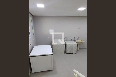 AREA INTERNA de casa à venda com 4 quartos, 350m² em Vila Osasco, Osasco
