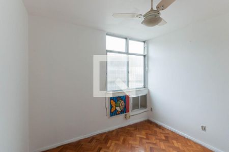 Quarto 1 de apartamento para alugar com 2 quartos, 72m² em Caju, Rio de Janeiro