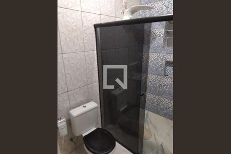 Banheiro de apartamento para alugar com 3 quartos, 70m² em Jardim Maria Inês, Aparecida de Goiânia