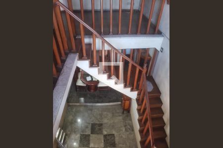 Escada de casa à venda com 3 quartos, 280m² em Jardim Egle, São Paulo
