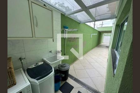 Casa à venda com 3 quartos, 117m² em Vila Carrão, São Paulo