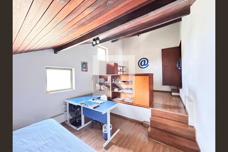 Casa à venda com 4 quartos, 450m² em Jardim Marajoara, São Paulo
