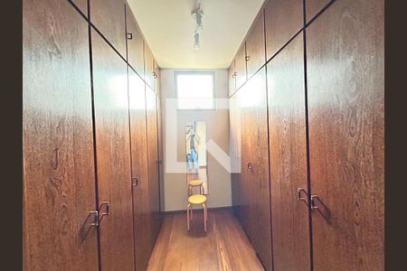 Casa à venda com 4 quartos, 450m² em Jardim Marajoara, São Paulo