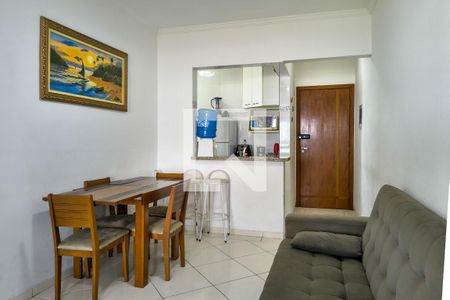 Sala de apartamento para alugar com 2 quartos, 74m² em Guilhermina, Praia Grande