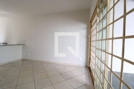 Sala de casa para alugar com 3 quartos, 80m² em Aclimação, Uberlândia