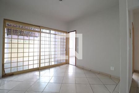 Sala de casa para alugar com 3 quartos, 80m² em Aclimação, Uberlândia