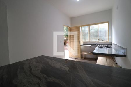 Cozinha de casa para alugar com 3 quartos, 80m² em Aclimação, Uberlândia