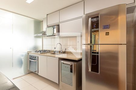Cozinha de apartamento para alugar com 2 quartos, 64m² em Indianópolis, São Paulo