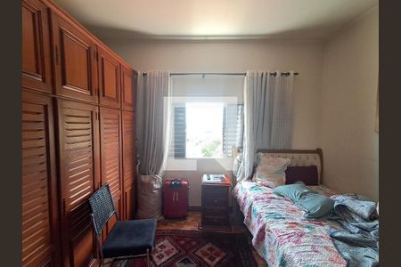 Casa à venda com 6 quartos, 300m² em Vila Ipojuca, São Paulo