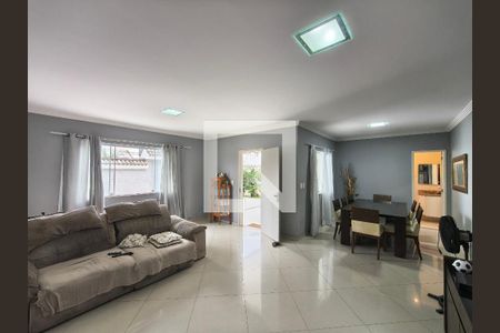 Casa de Condomínio para alugar com 3 quartos, 300m² em Anil, Rio de Janeiro