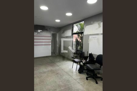 Casa à venda com 10 quartos, 572m² em Granja Julieta, São Paulo