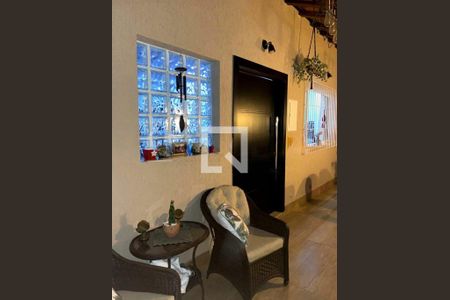 Casa à venda com 3 quartos, 182m² em Balneário São Francisco, Diadema
