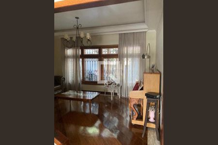 Casa à venda com 3 quartos, 250m² em Jardim Petropolis, São Paulo
