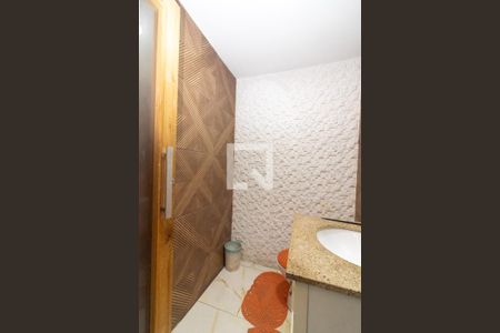 Lavabo de casa para alugar com 4 quartos, 460m² em Padre Miguel, Rio de Janeiro
