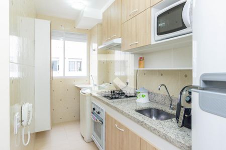 Cozinha de apartamento para alugar com 2 quartos, 44m² em Vila Jaraguá, São Paulo