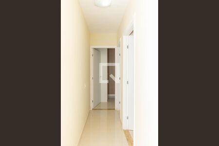 Corredor de apartamento para alugar com 2 quartos, 44m² em Vila Jaraguá, São Paulo
