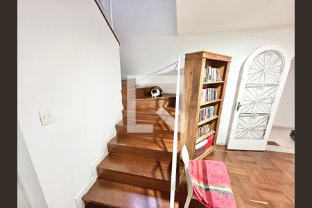 Escada de casa à venda com 4 quartos, 189m² em Casa Verde Alta, São Paulo