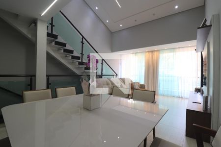Sala de casa de condomínio para alugar com 3 quartos, 250m² em Parque Sao Vicente, Santo André