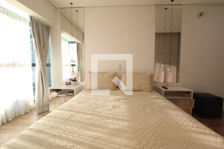 Quarto 1 suíte de casa de condomínio para alugar com 3 quartos, 250m² em Parque Sao Vicente, Santo André