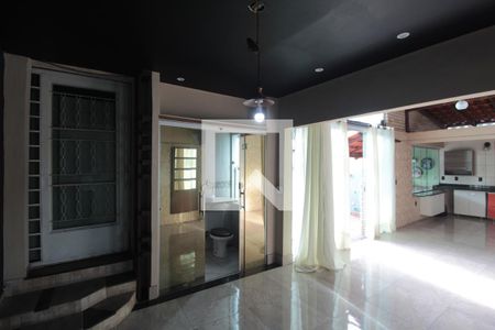Sala e Quarto de kitnet/studio para alugar com 1 quarto, 40m² em Serrano, Belo Horizonte