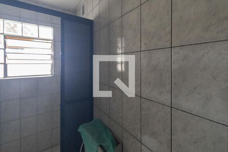 Banheiro de casa para alugar com 3 quartos, 100m² em Parque Edu Chaves, São Paulo