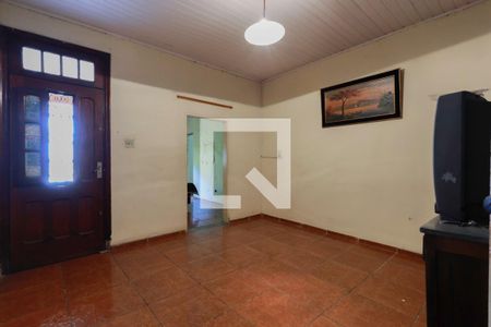 Sala de estar de casa à venda com 3 quartos, 250m² em Vila Santista, São Paulo
