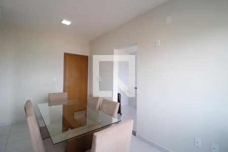 Sala de apartamento para alugar com 2 quartos, 52m² em Residencial Integração, Uberlândia