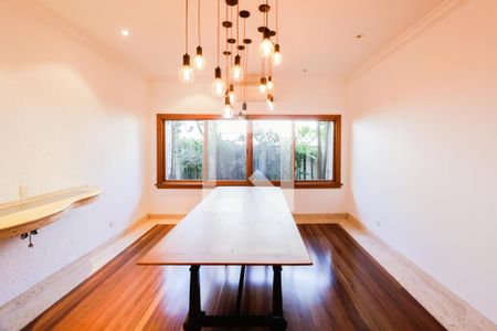 Casa à venda com 4 quartos, 610m² em Santo Amaro, São Paulo