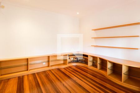 Casa à venda com 4 quartos, 610m² em Santo Amaro, São Paulo