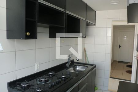 Cozinha de apartamento para alugar com 3 quartos, 57m² em Jardim Jasmim, Nova Iguaçu