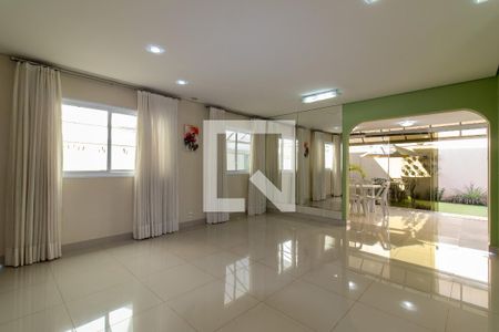 Sala de casa de condomínio à venda com 4 quartos, 300m² em Parque Taquaral, Campinas