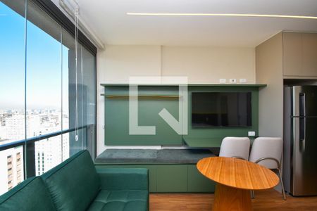 sala de jantar e estar de kitnet/studio para alugar com 1 quarto, 27m² em Pinheiros, São Paulo