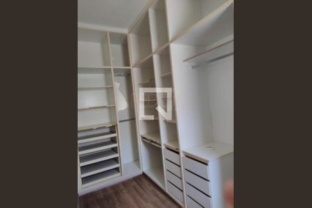Casa à venda com 3 quartos, 250m² em Vila Aeroporto, Campinas