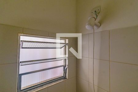 Banheiro de casa para alugar com 1 quarto, 50m² em Conjunto Residencial Jardim Canaa, São Paulo