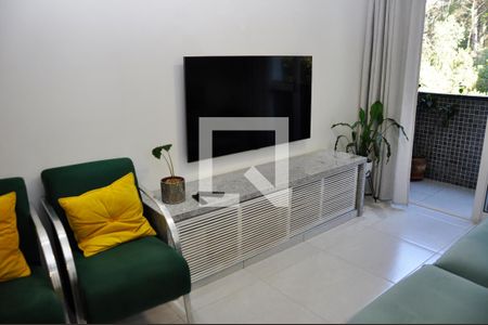 Apto. Mobiliado - Detalhe - Sala e Sala de Jantar de apartamento para alugar com 2 quartos, 55m² em Jardim Santa Lucrecia, São Paulo
