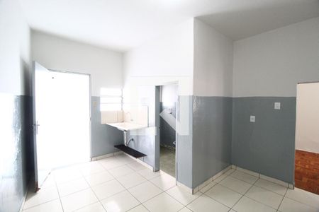 Cozinha de casa para alugar com 2 quartos, 65m² em Centro, Uberlândia