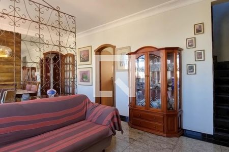 Apartamento à venda com 3 quartos, 181m² em Sagrada Família, Belo Horizonte