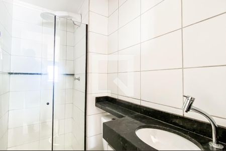 Banheiro  de apartamento para alugar com 2 quartos, 45m² em Cidade Antônio Estêvão de Carvalho, São Paulo