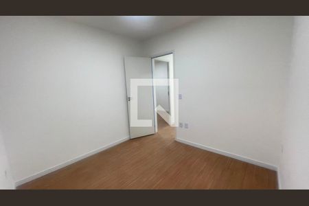 Quarto Secundário de casa de condomínio para alugar com 2 quartos, 60m² em Jardim dos Pereiras (caucaia do Alto), Cotia