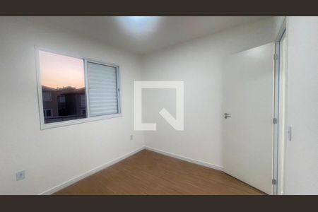 Quarto Secundário de casa de condomínio para alugar com 2 quartos, 60m² em Jardim dos Pereiras (caucaia do Alto), Cotia