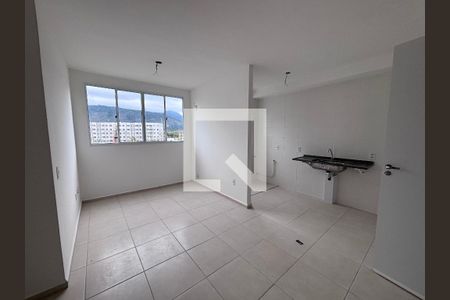 Sala de apartamento para alugar com 2 quartos, 46m² em Recreio dos Bandeirantes, Rio de Janeiro