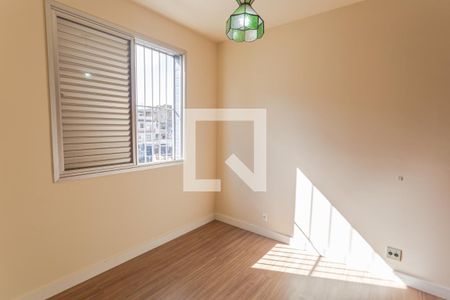 Quarto 1 de apartamento para alugar com 2 quartos, 70m² em Santa Tereza, Belo Horizonte