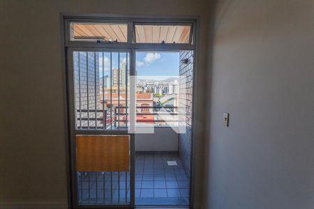 Apartamento para alugar com 2 quartos, 70m² em Santa Tereza, Belo Horizonte