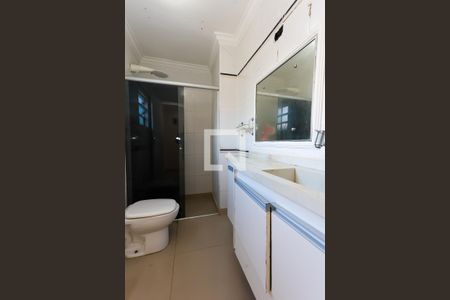 Banheiro de casa para alugar com 2 quartos, 160m² em Jardim Catanduva, São Paulo