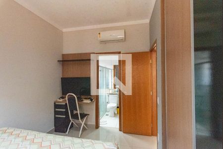 Suíte de casa à venda com 3 quartos, 180m² em Parque Aeroporto, Campinas