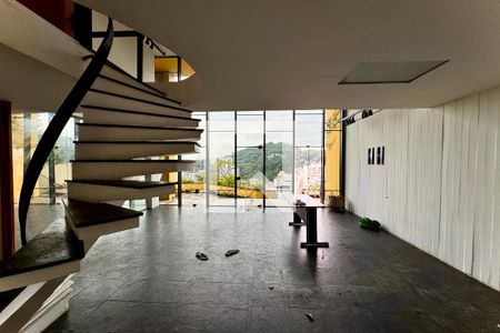 Casa para alugar com 4 quartos, 436m² em Laranjeiras, Rio de Janeiro