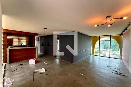 Casa para alugar com 4 quartos, 436m² em Laranjeiras, Rio de Janeiro