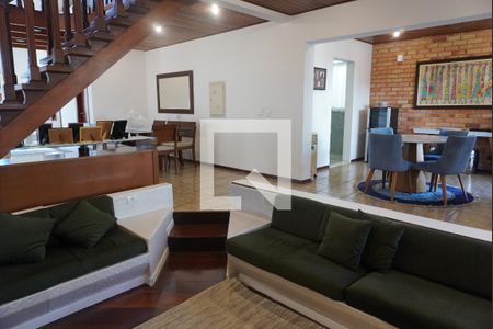 Sala de casa de condomínio para alugar com 4 quartos, 309m² em Alphaville, Santana de Parnaíba