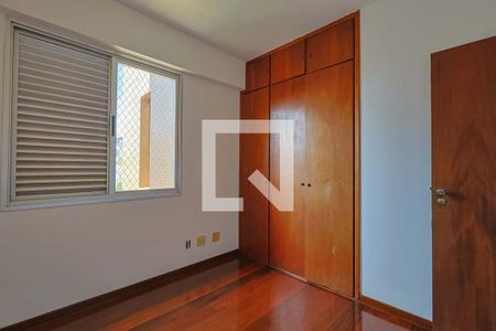 Quarto de apartamento para alugar com 3 quartos, 96m² em Santo Antônio, Belo Horizonte